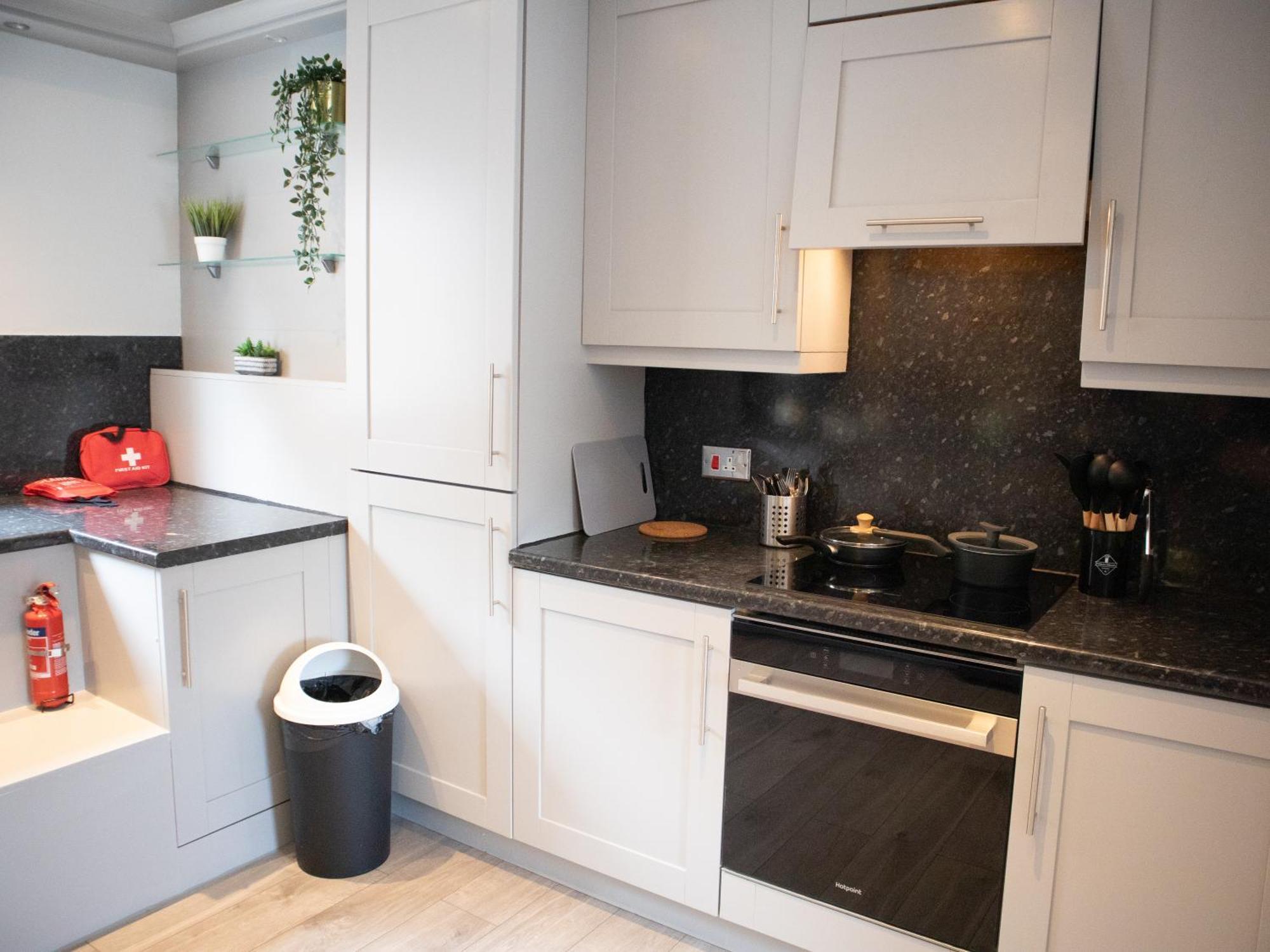 Bright Private Terrace - Free Private Parking - Tv - Wifi - Netflix Apartment Croydon Exterior photo